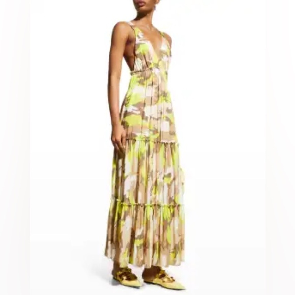 Le Superbe
Tiered Camouflage V-Neck Maxi Dress (D10)